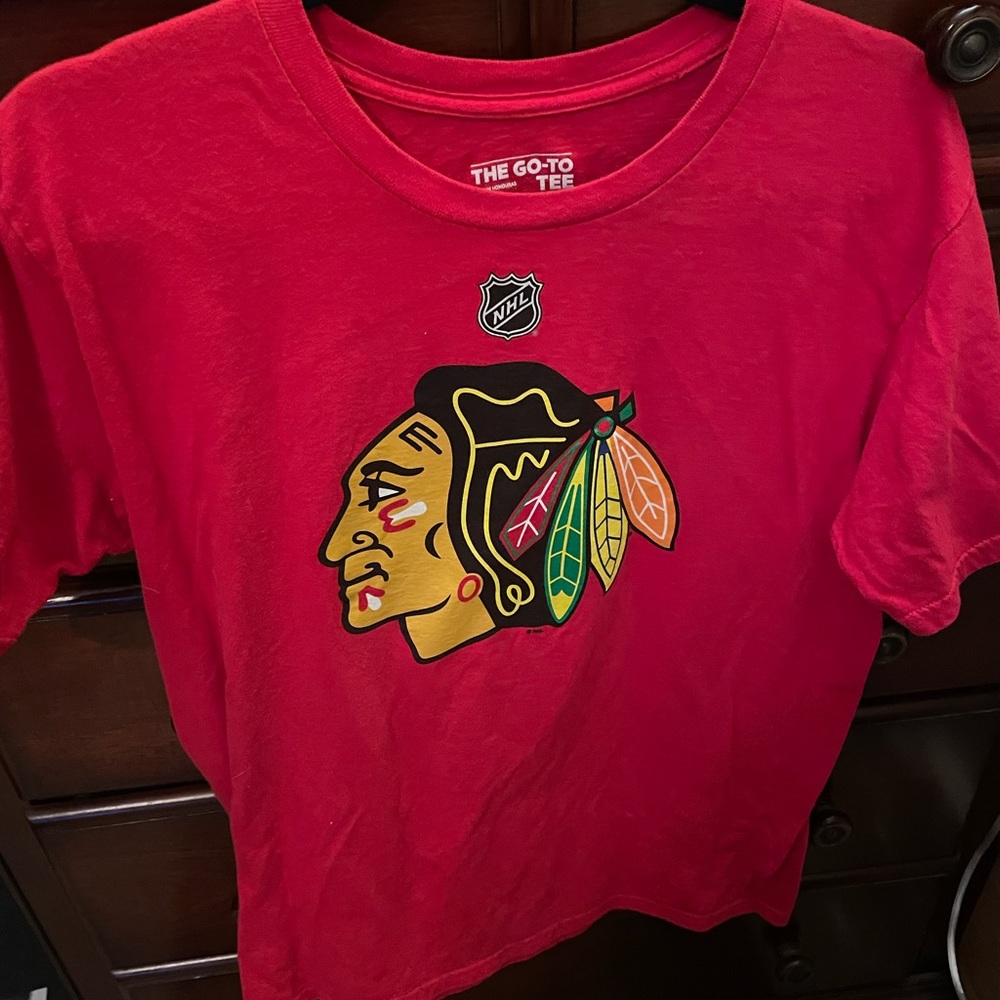 L Chicago Blackhawk’s tshirt 88 Patrick Kane